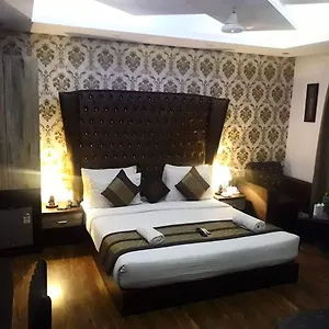 3* Hotel Waterfall
